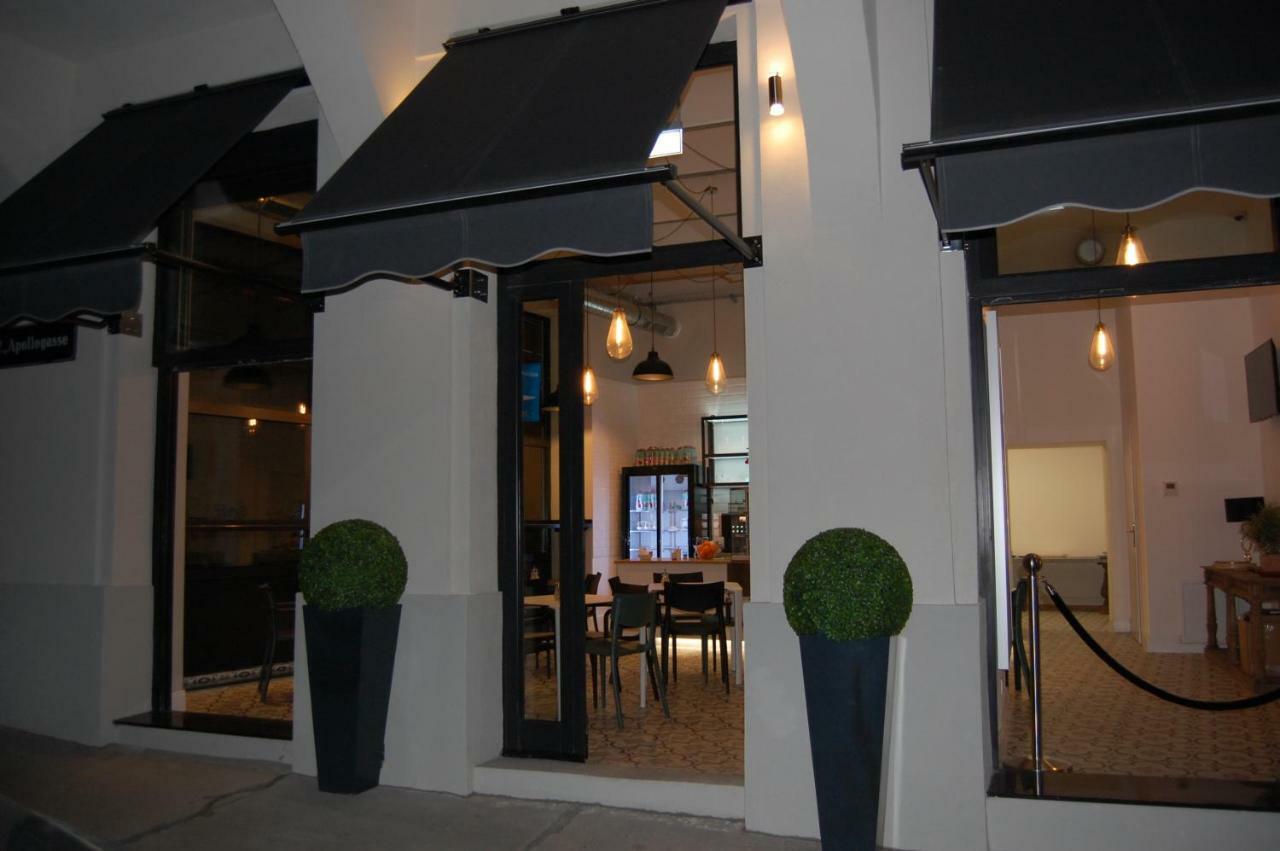 Apollo Hotel Wina Bagian luar foto